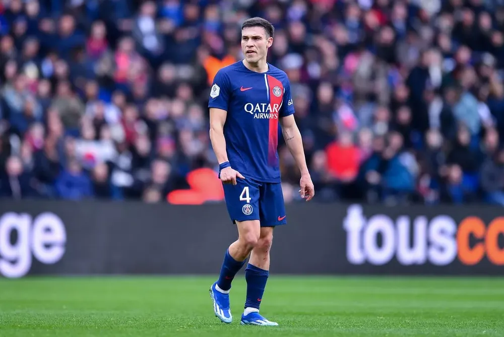 Ugarte chia tay PSG chỉ sau 1 mùa giải chơi bóng ở Pháp. ẢNH: GETTY ugarte-psg.jpg
