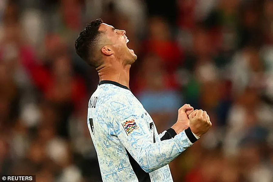 Ronaldo khẳng định Bồ Đào Nha vô địch Euro cũng giống như vô địch World Cup vậy. ẢNH: REUTERS ronaldo,vô địch Euro cũng giống như vô địch World Cup