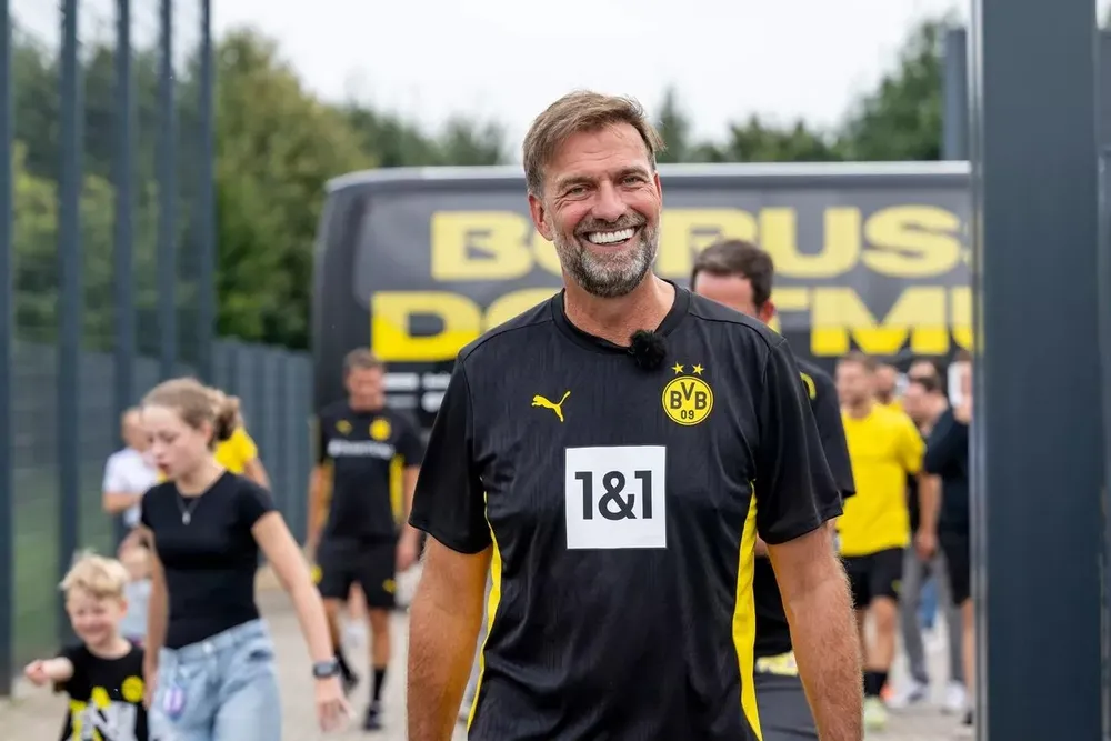 Klopp vui vẻ nhận lời làm HLV trưởng Borussia Dortmund. ẢNH: GETTY Klopp đồng ý trở lại dẫn dắt Borussia Dortmund