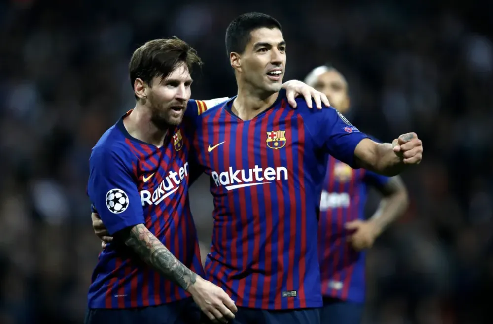 Messi và Suarez trong màu áo Barcelona. ẢNH: GETTY barcelona-suarez-messi.png