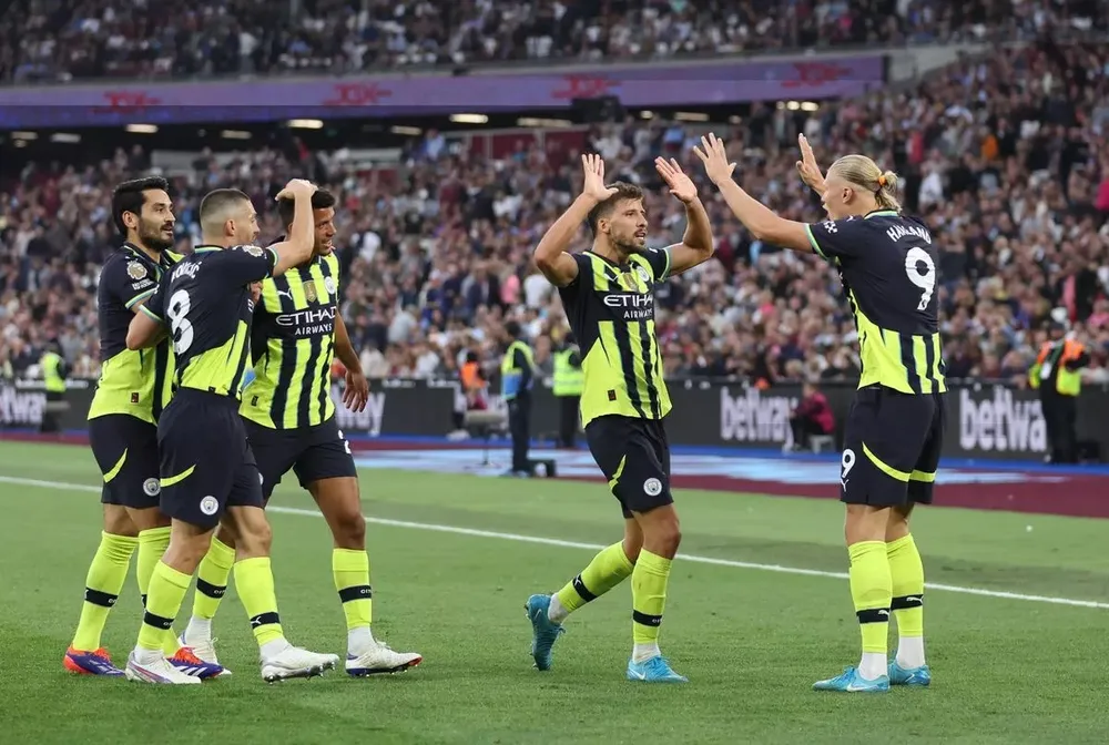 Man City đạt thành công chưa từng có trong lịch sử dưới thời HLV Pep Guardiola. ẢNH: GETTY man-city-premier-league.jpg