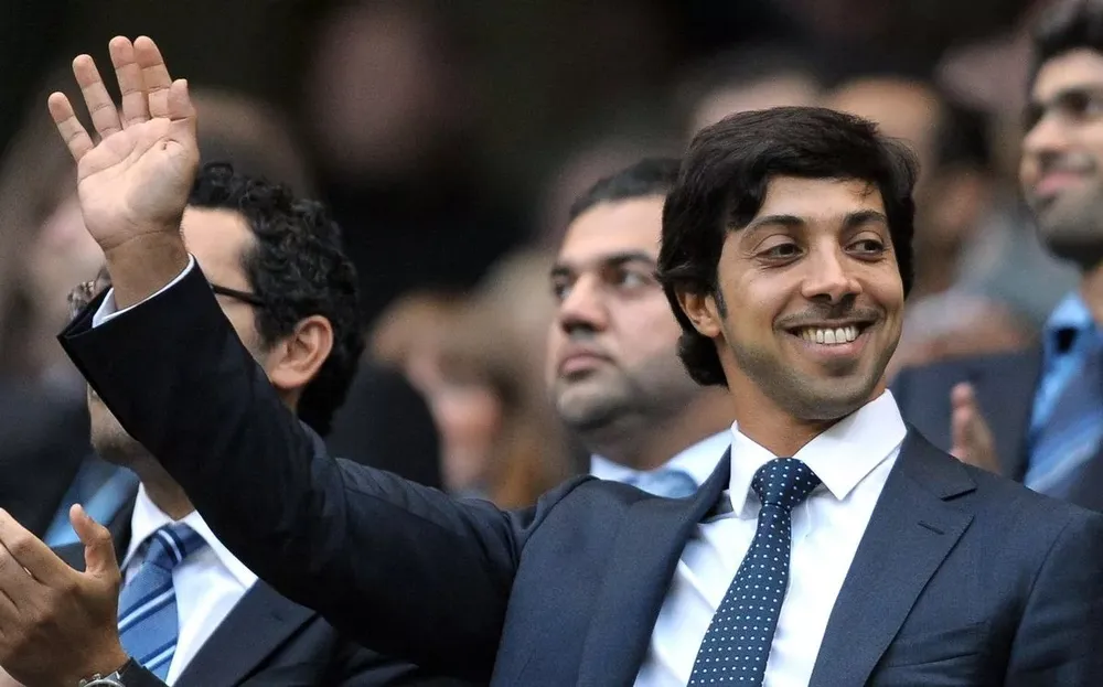 Ông chủ Man City Sheikh Mansour muốn giữ HLV Pep Guardiola ở lại bằng mọi cách. ẢNH: GETTY manchester-city-Sheikh-Mansour.jpg