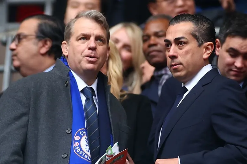 Nội chiến dữ dội ở Chelsea khi Todd Boehly và Behdad Eghbali bằng mặt mà không bằng lòng. ẢNH: GETTY Nội chiến dữ dội ở Chelsea