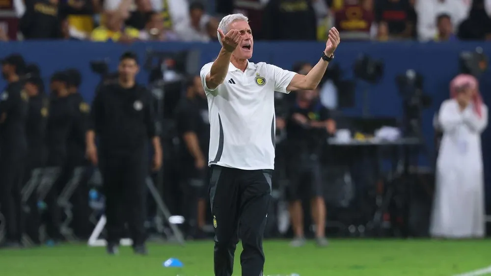 Luis Castro bị Al Nassr sa thải và Ronaldo thất vọng khi biết người thay thế. ẢNH: GETTY al-nassr-Luis-Castro.jpg