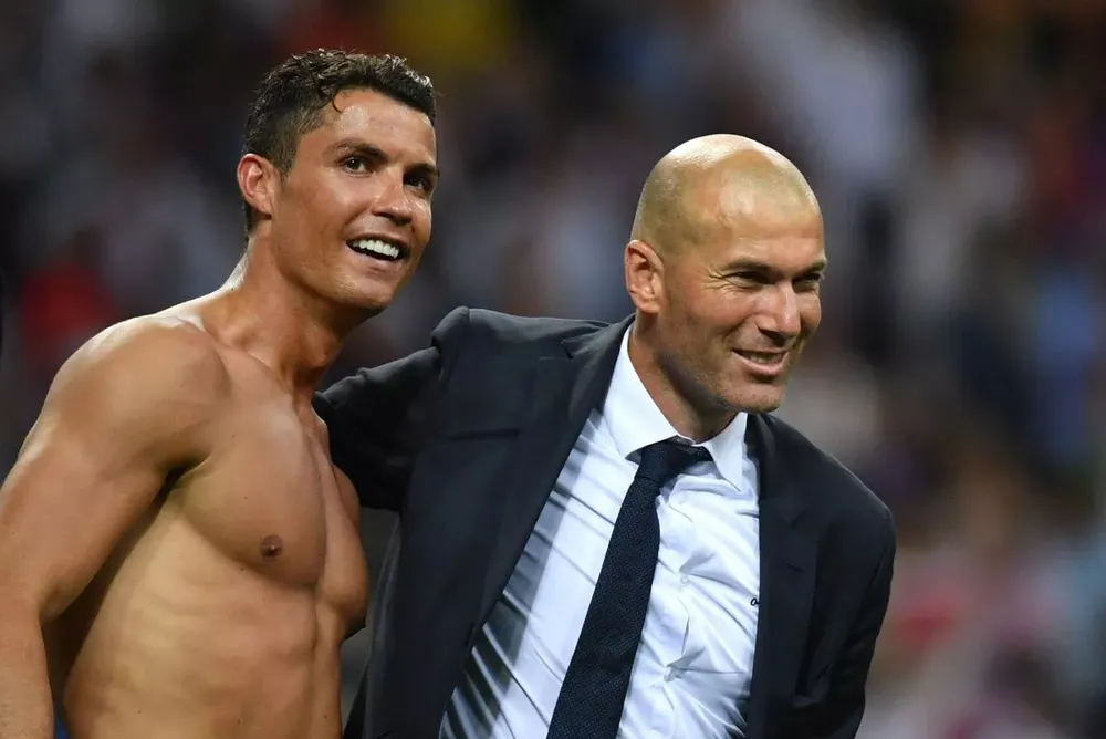 Ronaldo thất vọng vì Al Nassr không thể mời Zidane làm HLV trưởng. ẢNH: GETTY Ronaldo thất vọng,Ronaldo,Al Nassr,Zidane