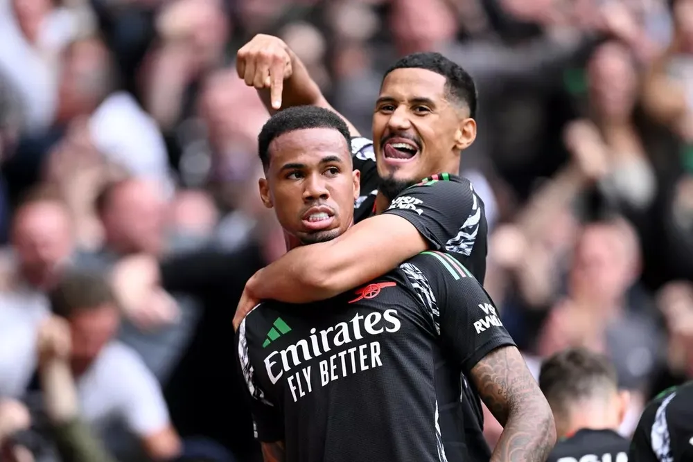 HLV Mikel Arteta tin rằng Gabriel và William Saliba sẽ là chìa khóa giúp Arsenal đánh bại Man City. ẢNH: GETTY arsenal-man-city-premier-league.jpg