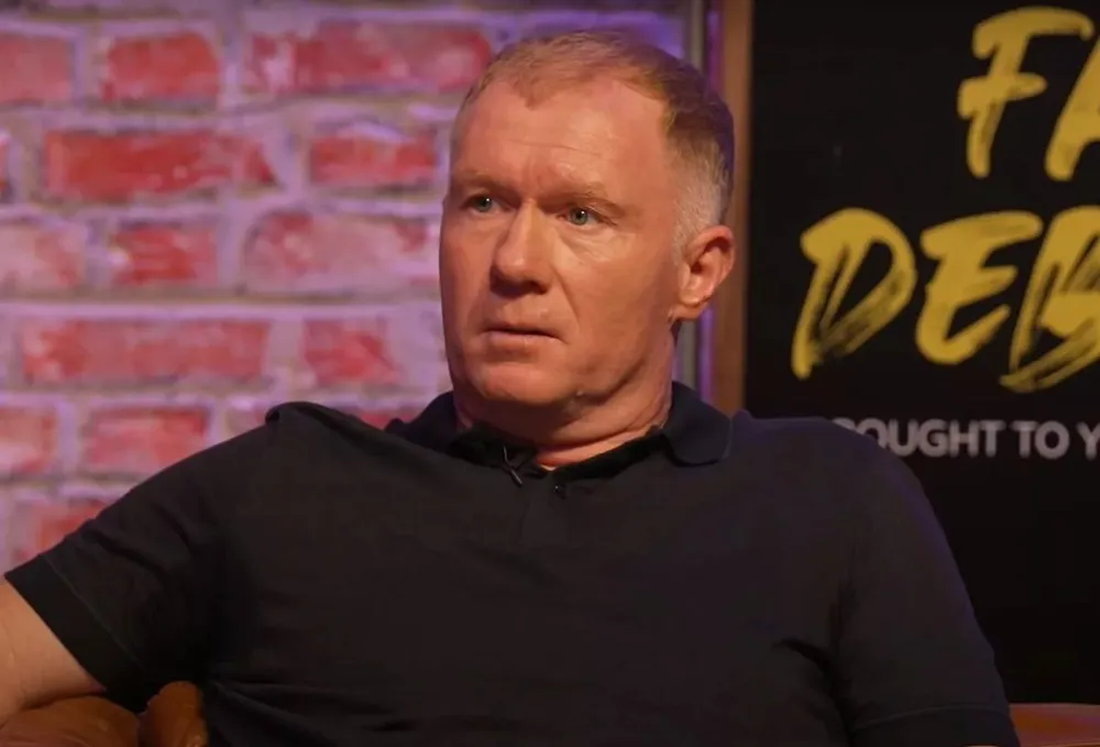 Paul Scholes đặt câu hỏi về lý do thật sự Sir Alex Ferguson đẩy 1 cầu thủ đang ở đỉnh cao phong độ như Stam rời MU. ẢNH: THE OVERLAP scholes-mu.jpg