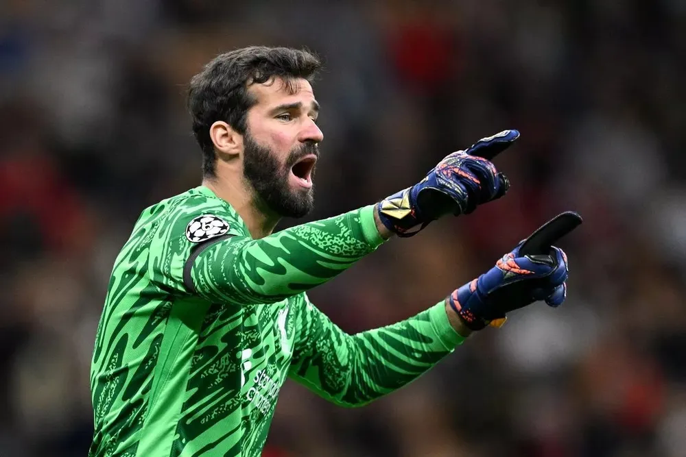 Alisson đã bình phục chấn thương. ẢNH: GETTY Alisson-liverpool.jpg