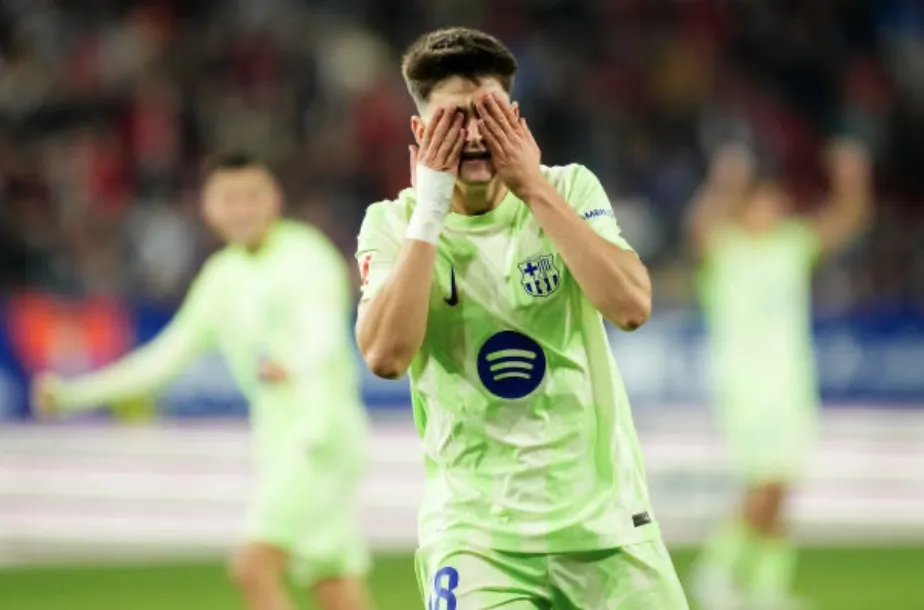 Pau Victor ăn mừng bàn gỡ 1-2 cho Barca. Ảnh: GETTY IMG_9912.jpeg