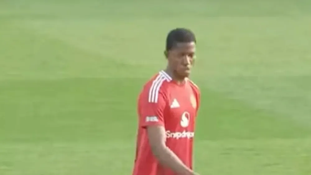 hat-trick chỉ trong 14 phút,Obi-Martin,MU