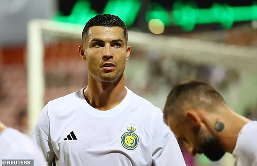 Ronaldo không ra sân thi đấu