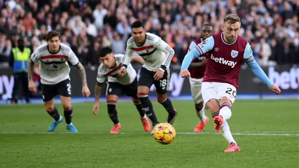 Premier League ra tuyên bố về tranh cãi VAR trong trận đấu của MU và Chelsea. ẢNH: GETTY Premier League ra tuyên bố về tranh cãi VAR,VAR