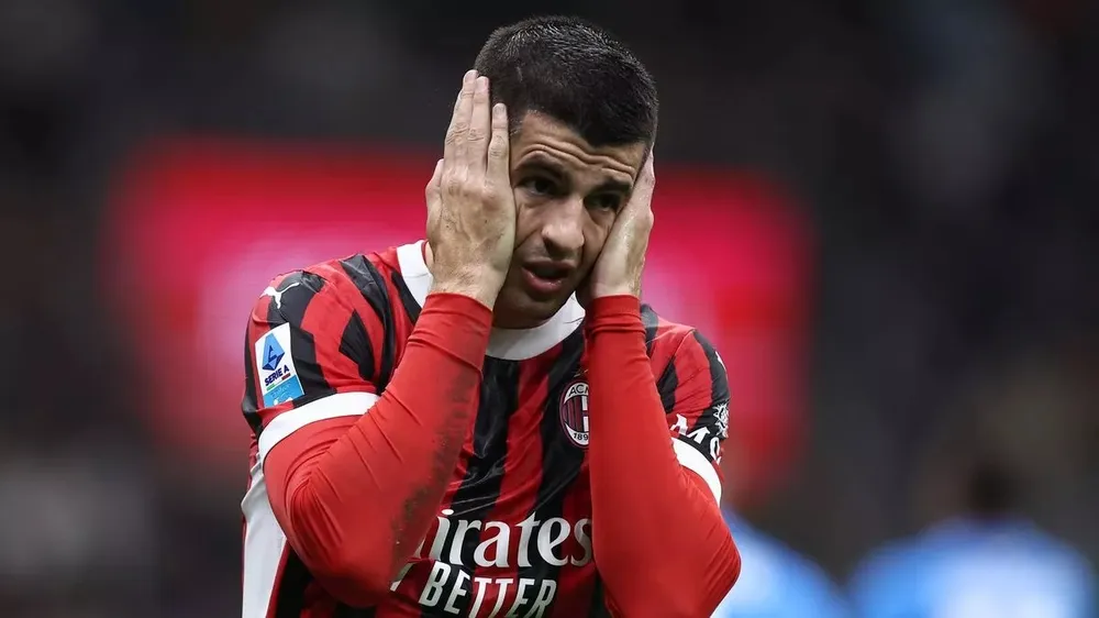 Morata nhập viện sau khi va chạm với đồng đội tại AC Milan trên sân tập. ẢNH: GETTY Morata nhập viện,MORATA