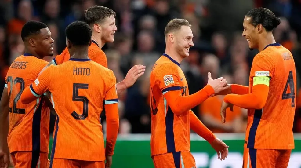 Hà Lan thắng dễ