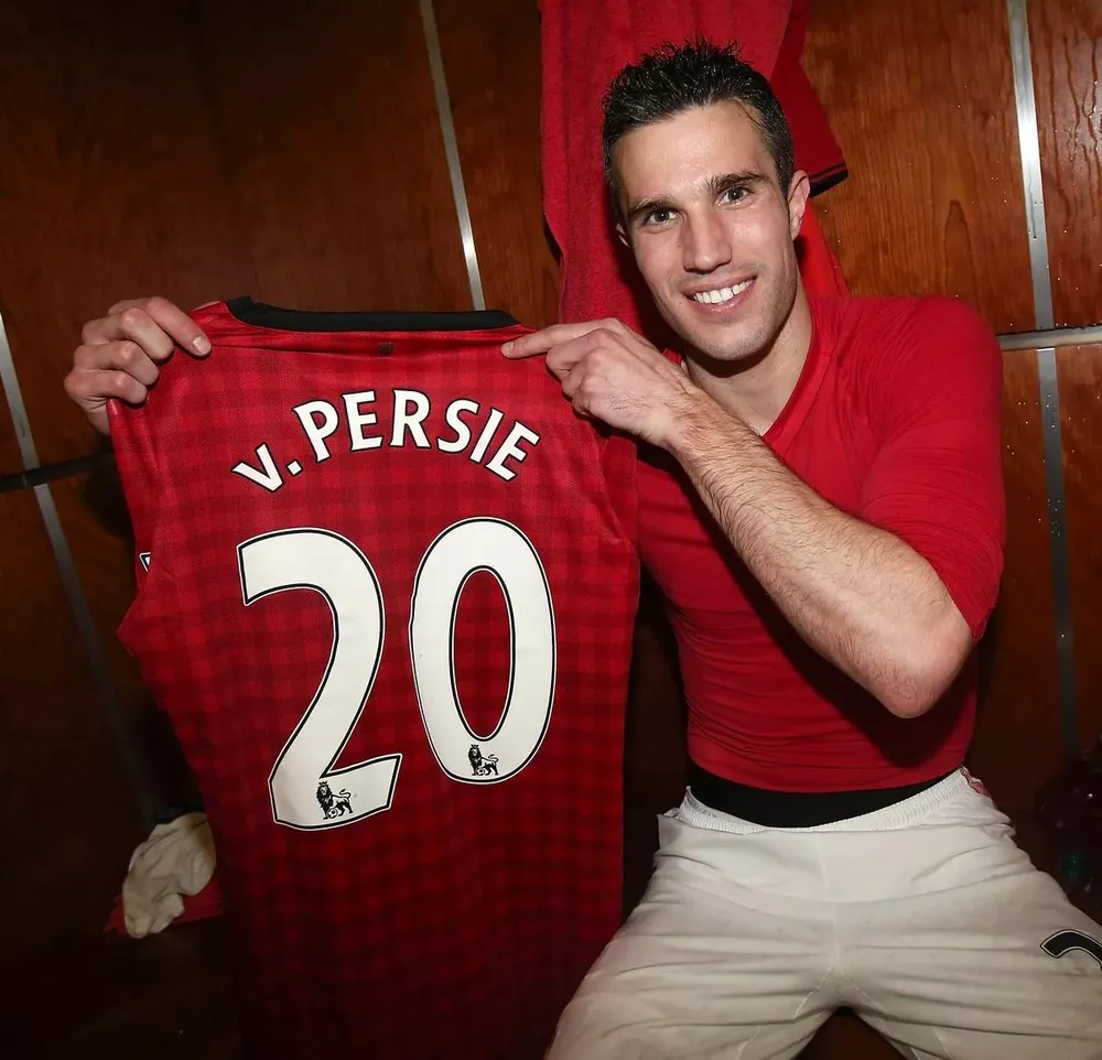 Van Persie có 8 năm ở Arsenal nhưng anh yêu Manchester United hơn. ẢNH: GETTY mu-van-persie.jpg