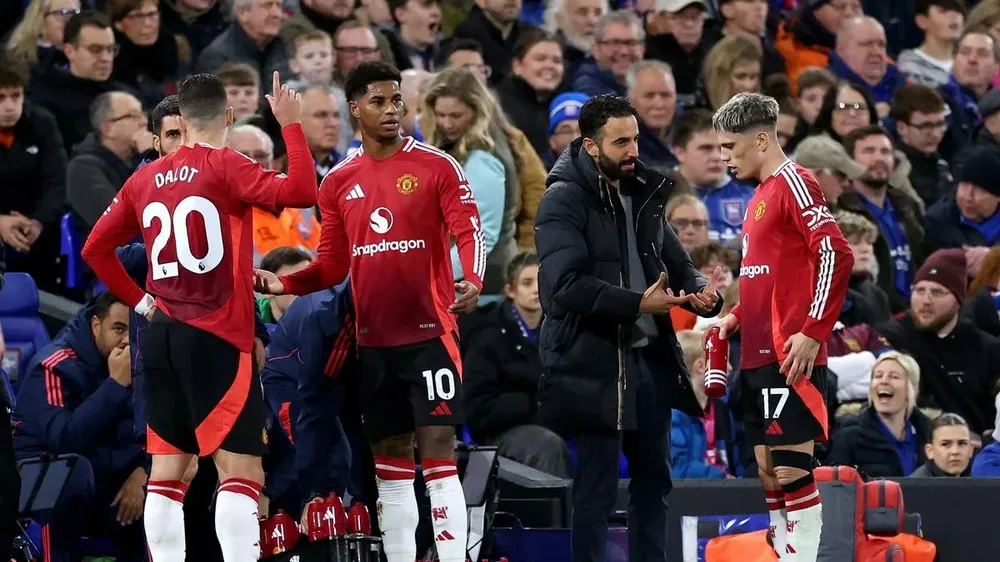 đội hình xuất phát của MU trước Everton,MU,Everton