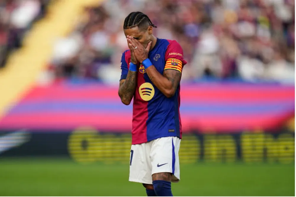 Barca thua sốc trong ngày kỷ niệm của CLB