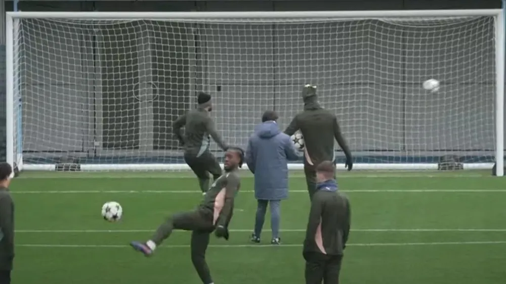 4 ngôi sao của Man City đá hỏng phạt đền,Man City