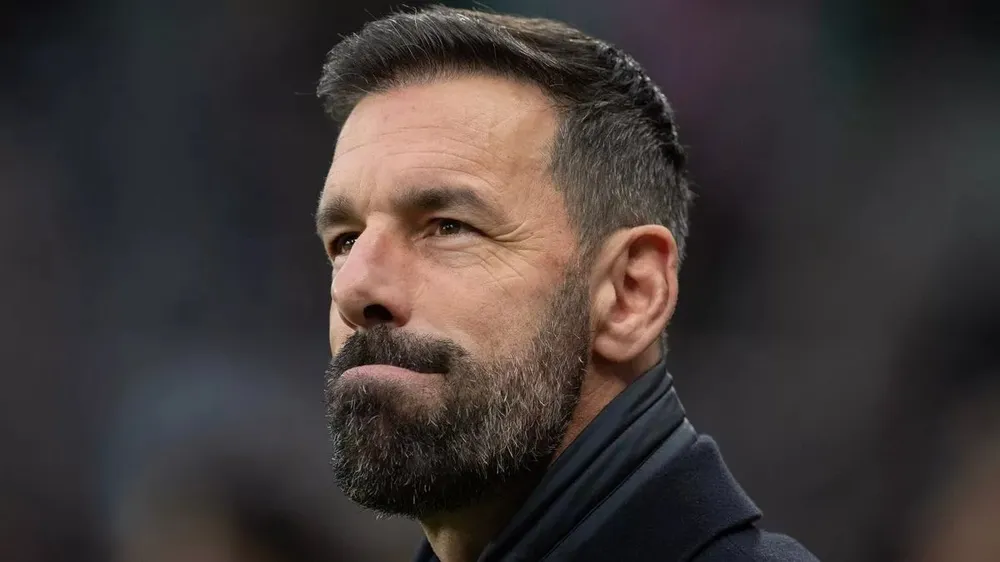 Van Nistelrooy ám chỉ Amorim mắc sai lầm lớn tại MU