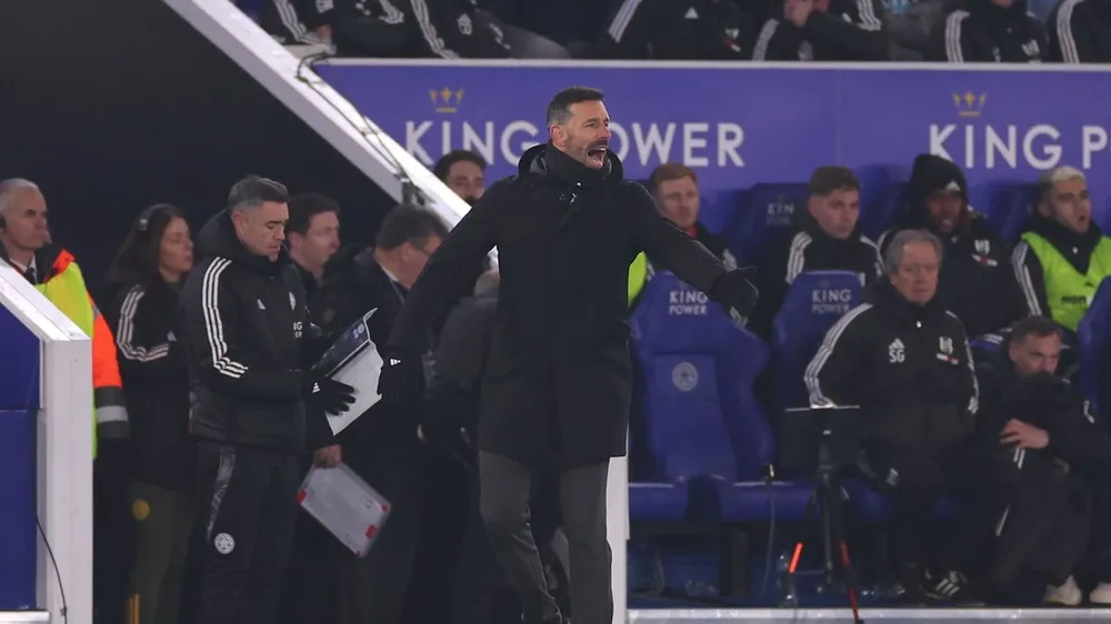 Van Nistelrooy chỉ trích một cầu thủ Leicester City,VAN NISTELROOY,LEICESTER CITY