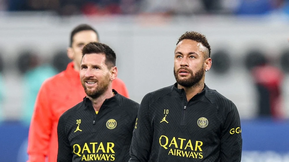 Neymar đưa ra tuyên bố kỳ lạ về cách anh dạy Messi đá phạt đền. ẢNH: GETTY Neymar đưa ra tuyên bố kỳ lạ về cách anh dạy Messi,MESSI,NEYMAR