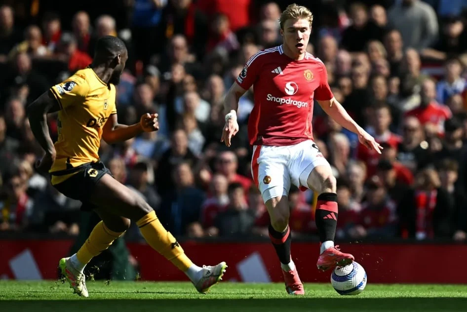 Mọi mục tiêu của MU lúc này chỉ hướng về đấu trường Europa League. Ảnh: Getty premier-league-mu.jpg