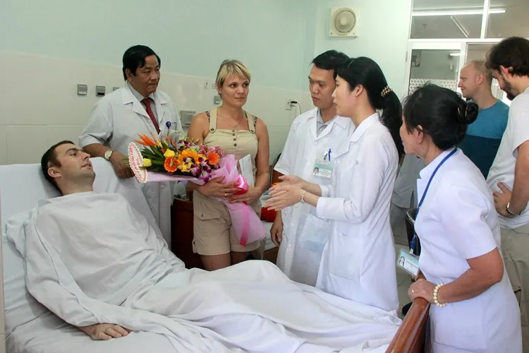 Hai du khách Nga gặp nguy hiểm khi tắm biển được cứu sống thần kỳ ảnh 4 Hai du khách Nga gặp nguy hiểm khi tắm biển được cứu sống thần kỳ ảnh 4