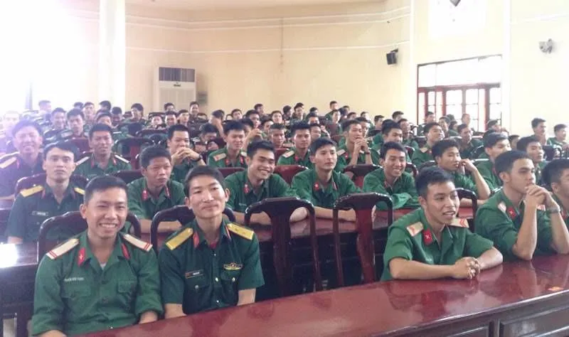 Năm 2017, các trường quân đội sẽ sử dụng bảy tổ hợp xét tuyển. 