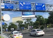 Đề nghị mở làn riêng để xe công nghệ đón khách ở Tân Sơn Nhất ảnh 2 Ngày đầu sân bay Tân Sơn Nhất phân làn, tài xế còn lúng túng