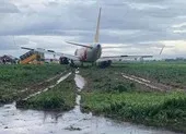 Máy bay huấn luyện trượt khỏi đường băng ở sân bay Chu Lai ảnh 1 Mưa to, 1 máy bay hạ cánh trượt khỏi đường băng ở Tân Sơn Nhất