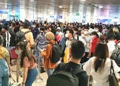 Lý do 25 chuyến bay cao điểm tết bị chậm trễ ảnh 2 Sân bay, bến xe tấp nập đưa khách về quê