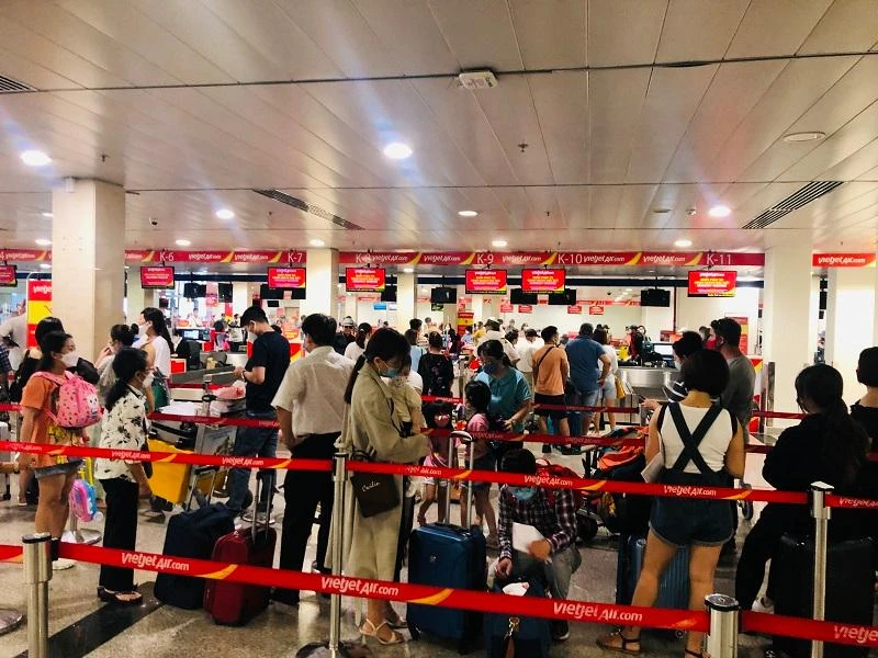 Hiến kế giảm ùn tắc ở sân bay Tân Sơn Nhất ảnh 1