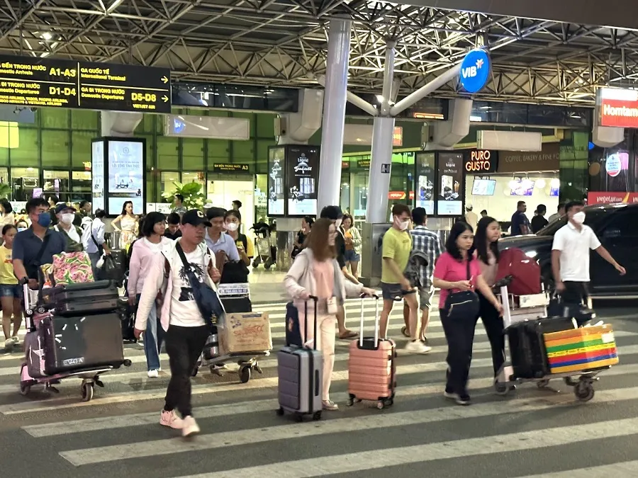 Cao điểm hè, thị trường hàng không nội địa đạt bình quân 3,5-3,7 triệu khách/tháng. Ảnh: P.ĐIỀN