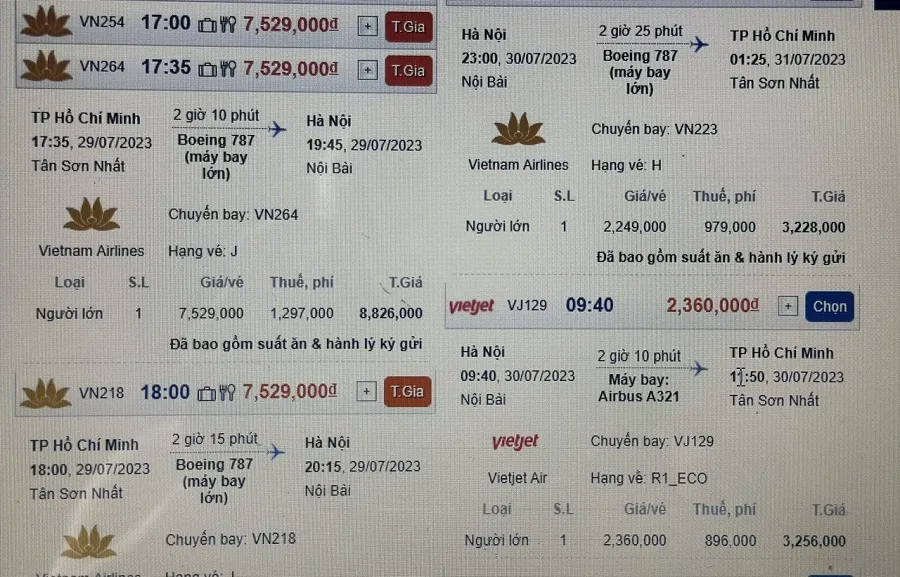 Vé khứ hồi trên đường bay TP.HCM-Hà Nội tăng giá kỉ lục. Ảnh: P.ĐIỀN Vé khứ hồi trên đường bay TP.HCM-Hà Nội tăng giá kỉ lục. Ảnh: P.ĐIỀN