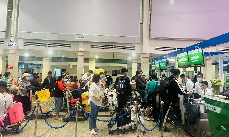 660-chuyen-bay-delay-o-san-bay-tan-son-nhat-4.jpg