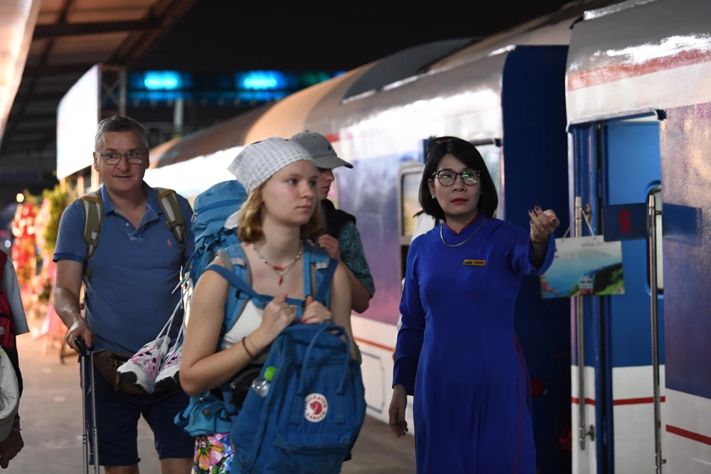 Ngành đường sắt chạy các đoàn tàu Thống nhất giữa Hà Nội - TP.HCM thường xuyên. Ảnh: ĐS doan-tau-1.jpeg