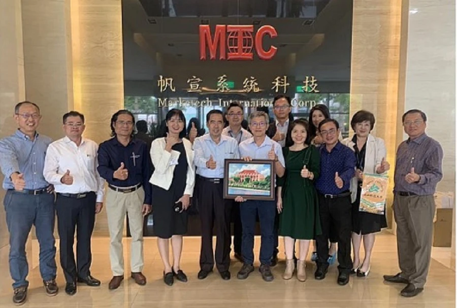 Các trường Cao đẳng Việt Nam thăm doanh nghiệp bán dẫn - Công ty Marketech lnternational Corp (MIC) tại Đài Loan. Ảnh: VPKT&VH Đài Bắc tại TP.HCM dai-long.jpg