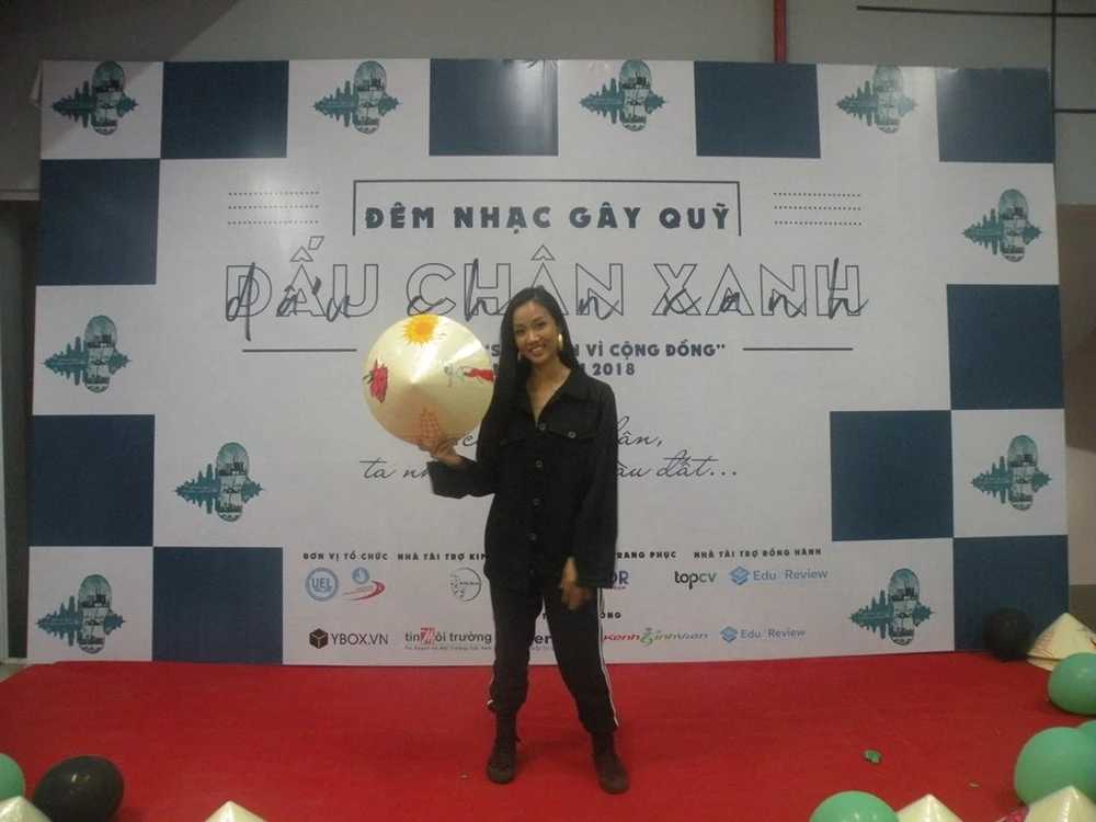 Ca sĩ Suboi cháy hết mình trong đêm nhạc từ thiện ảnh 2