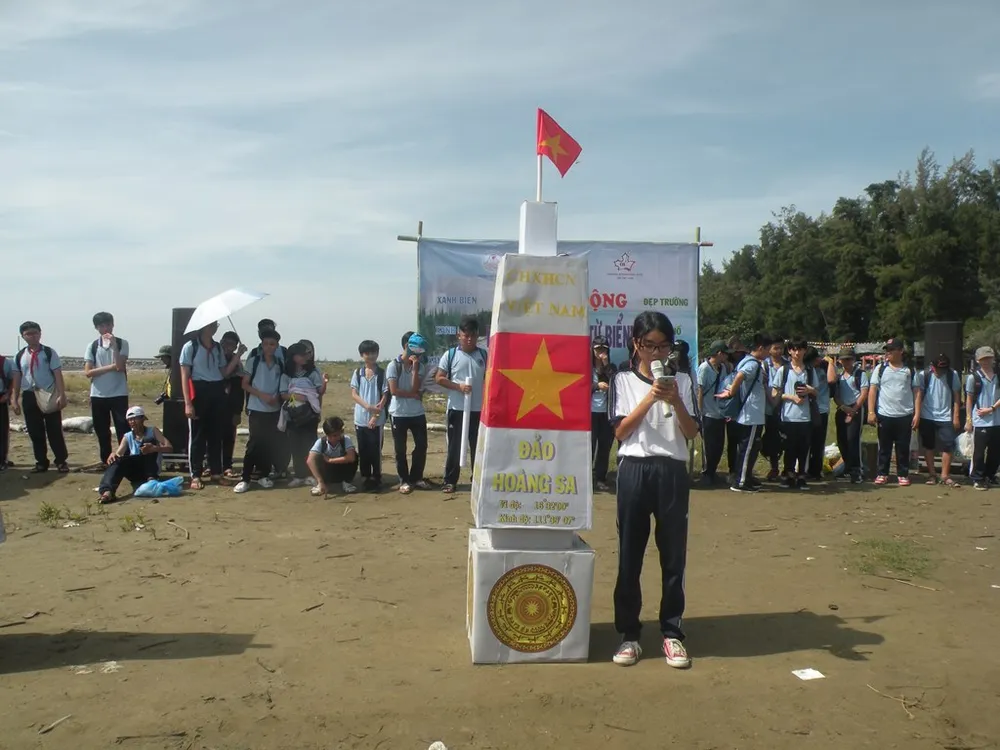 Yêu biển bắt đầu từ... nhặt rác ảnh 3 Yêu biển bắt đầu từ... nhặt rác ảnh 3