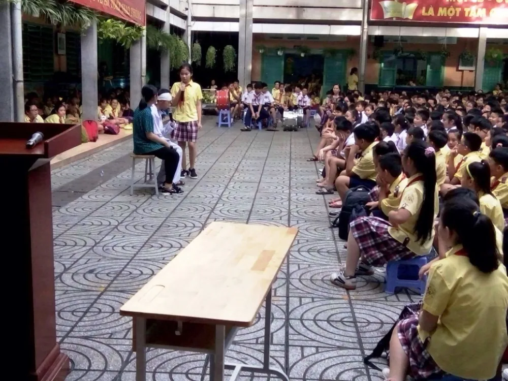 Khi thầy dạy Anh văn làm đạo diễn, trò mê kịch nói ảnh 3 Khi thầy dạy Anh văn làm đạo diễn, trò mê kịch nói ảnh 3