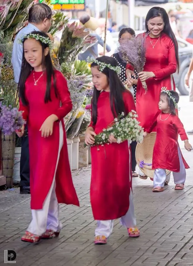 Ngắm chùm ảnh áo dài siêu dễ thương của 4 mẹ con ảnh 9