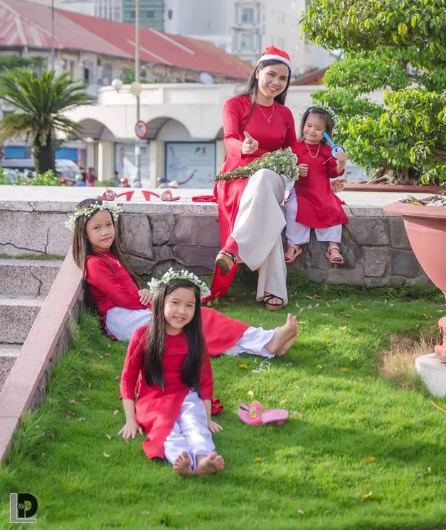Ngắm chùm ảnh áo dài siêu dễ thương của 4 mẹ con ảnh 8