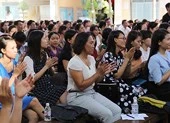 Phụ huynh lo lắng khi tan tiệc sân trường ngập rác ảnh 4 Trường THPT Nguyễn Du lập CLB dành riêng cho phụ huynh