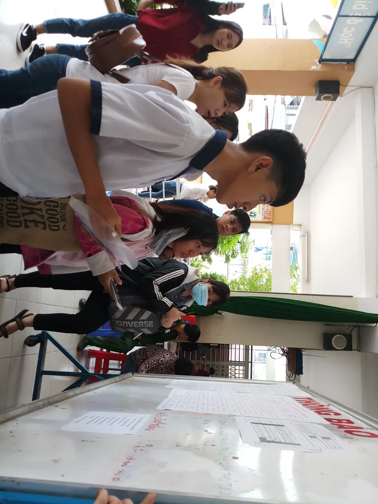 TP.HCM: Hơn 78.000 thí sinh làm thủ tục dự thi THPT Quốc gia ảnh 3 TP.HCM: Hơn 78.000 thí sinh làm thủ tục dự thi THPT Quốc gia ảnh 3