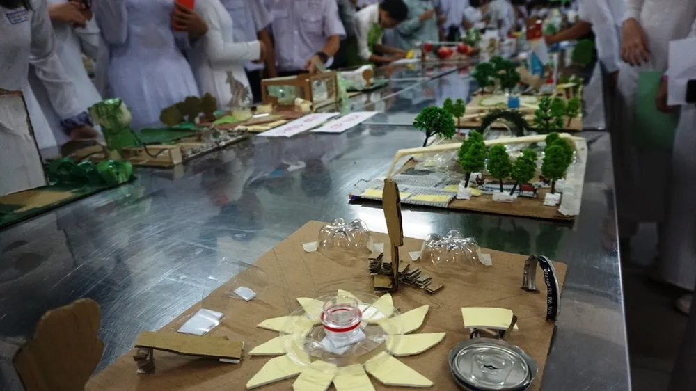 Học sinh tự thiết kế mô hình công viên ảnh 4