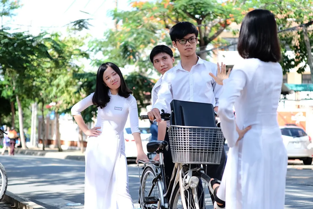 Độc đáo ảnh kỷ yếu lấy ý tưởng từ tác phẩm của Nguyễn Nhật Ánh ảnh 11 Độc đáo ảnh kỷ yếu lấy ý tưởng từ tác phẩm của Nguyễn Nhật Ánh ảnh 11