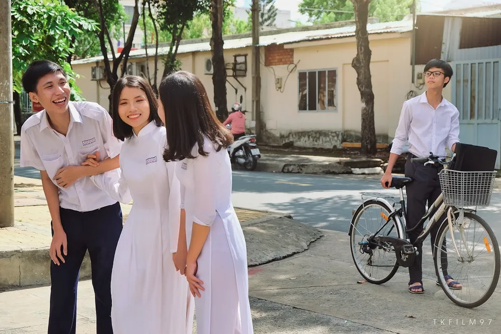 Độc đáo ảnh kỷ yếu lấy ý tưởng từ tác phẩm của Nguyễn Nhật Ánh ảnh 12 Độc đáo ảnh kỷ yếu lấy ý tưởng từ tác phẩm của Nguyễn Nhật Ánh ảnh 12