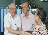 Trưởng ban Tuyên giáo Thành ủy thăm các nhà giáo tiêu biểu