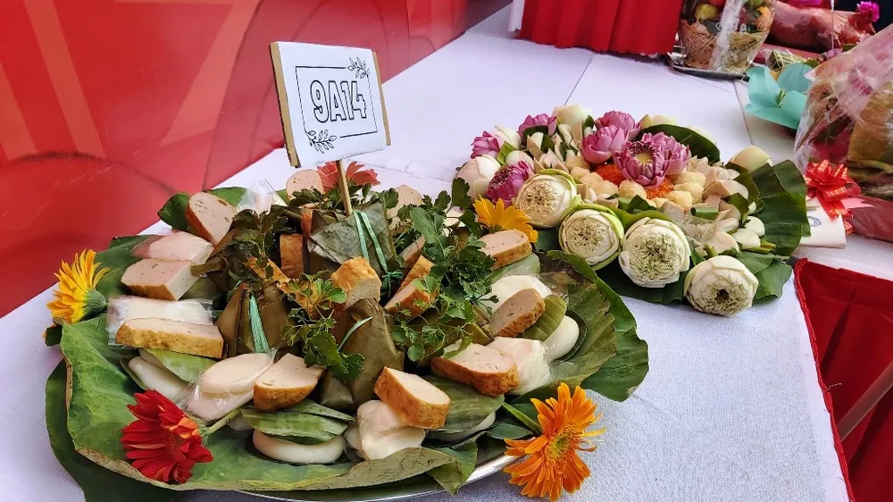 Học sinh tự tay sắm lễ vật giỗ tổ Hùng Vương ảnh 14