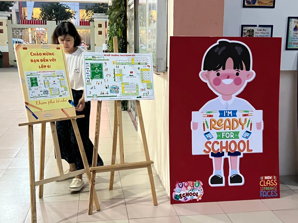 Chương trình tại Trường THCS Minh Đức được giáo viên và các anh chị chuẩn bị rất chu đáo.